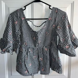 Taylor & Sage Black and White Checkered top with embroidered flowers.